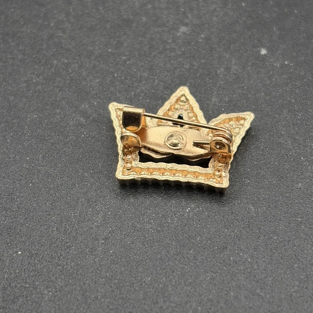Tiara‎ Crown Bedazzled Rhinestones Lapel Hat Pin